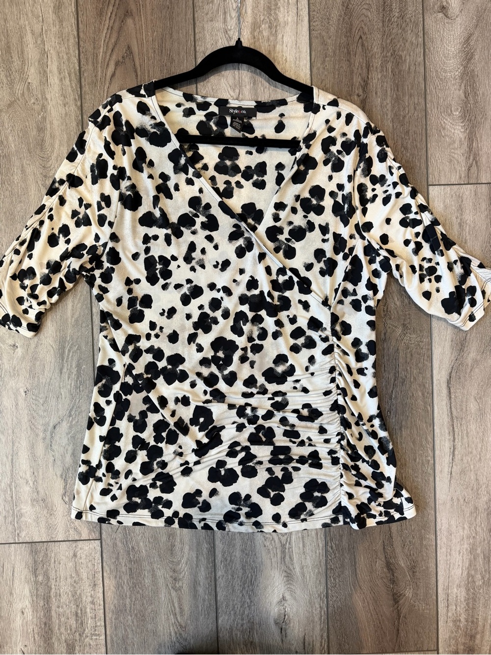 Style & Co. Women’s Black and Cream Leopard Wrap Ruched Top (L)